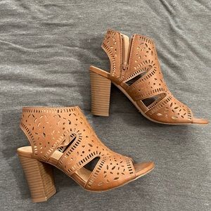 Size 8 Francesca’s heels worn once great condition